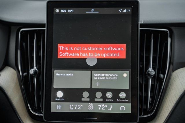 New 2026 Volvo XC60 B5 Plus w/ Protection Package Premier image 23