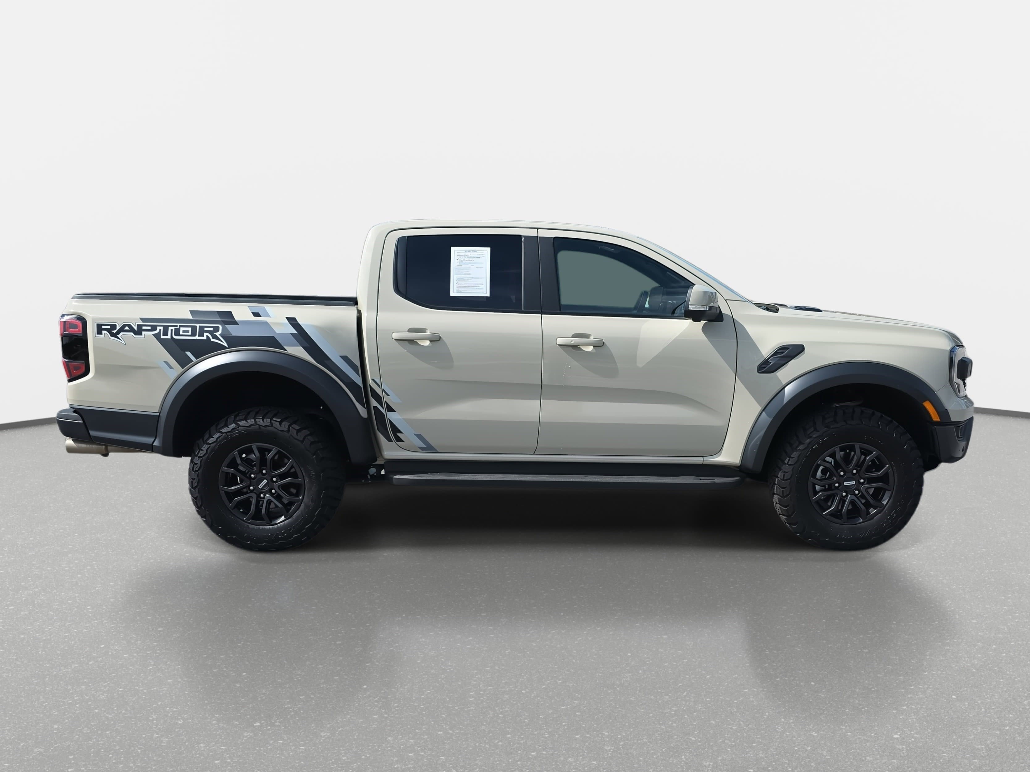 Used 2025 Ford Ranger Raptor image 4