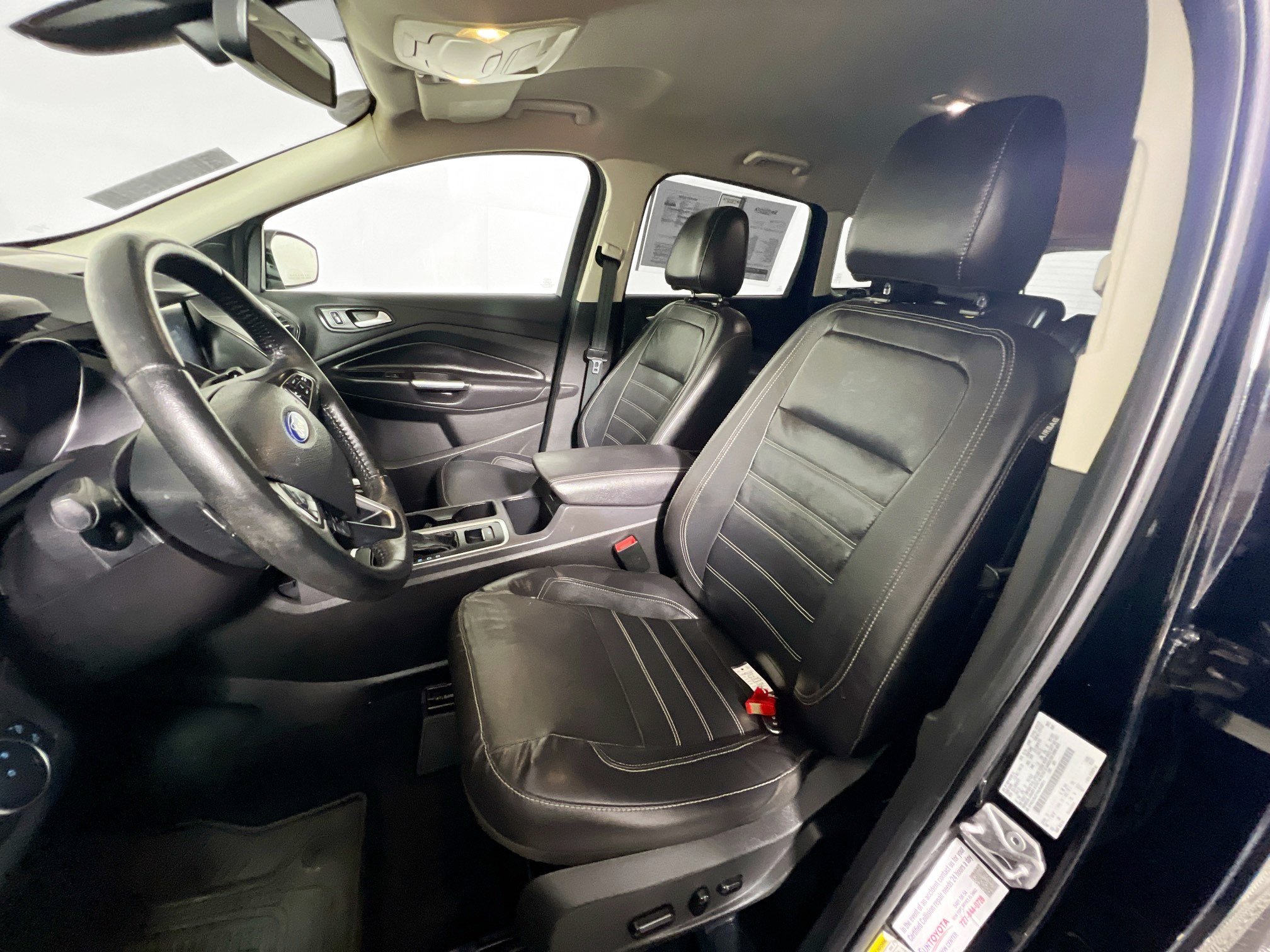 Used 2017 Ford Escape Titanium AWD/4WD image 14
