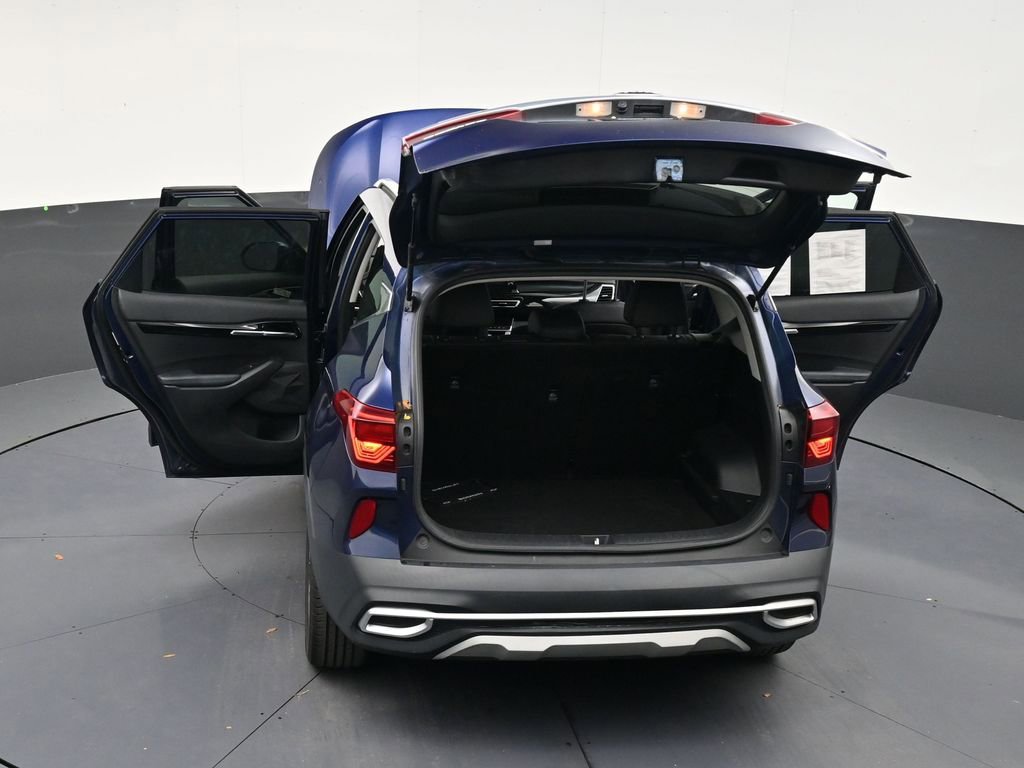 Used 2021 Kia Seltos EX AWD/4WD image 32