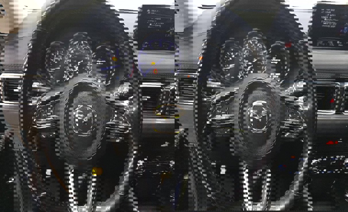 Used 2018 MAZDA CX-5 Touring image 3