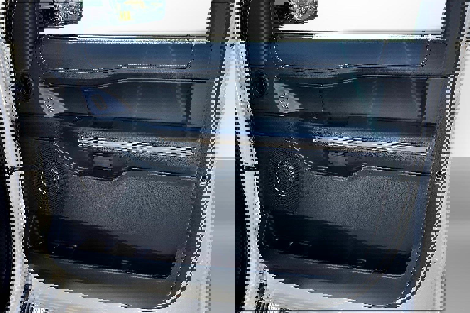 Used 2022 Ford Expedition Max XLT image 27