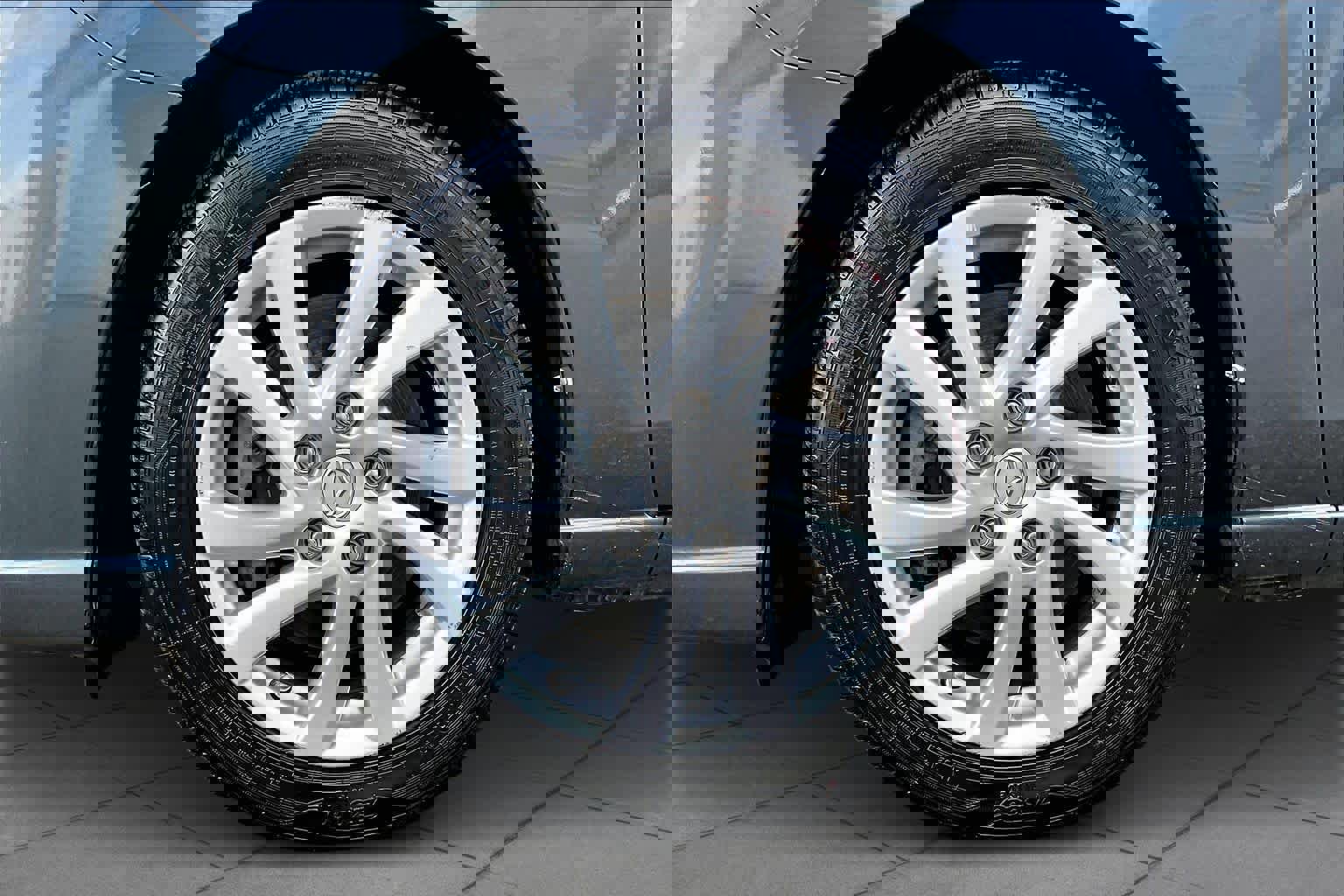 Used 2012 MAZDA MAZDA5 Sport image 10