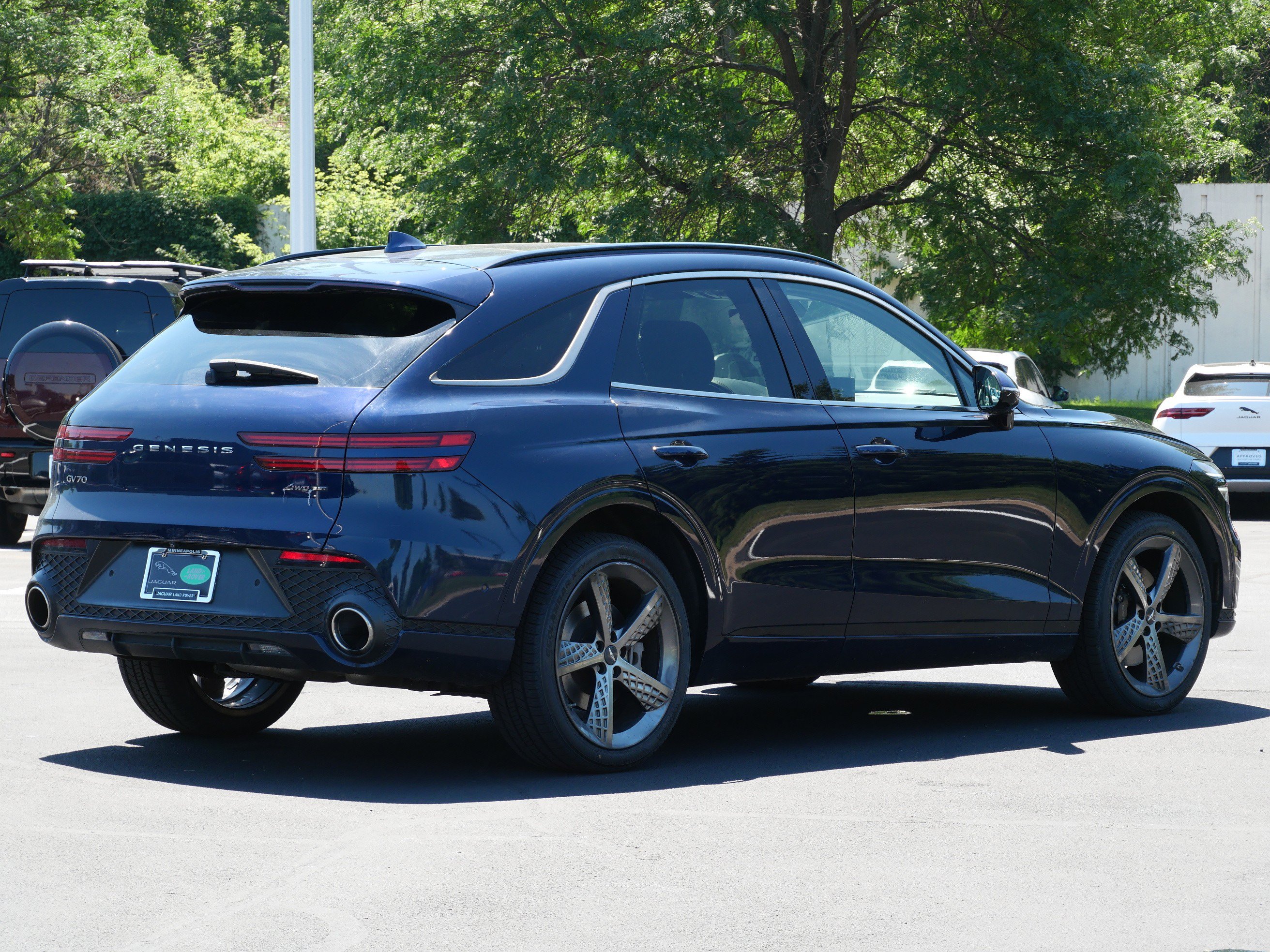 Used 2022 Genesis GV70 3.5T Sport w/ Sport Prestige Package AWD/4WD image 5