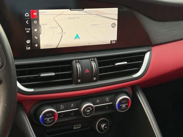 Used 2021 Alfa Romeo Giulia Ti w/ Nero Edizione image 18