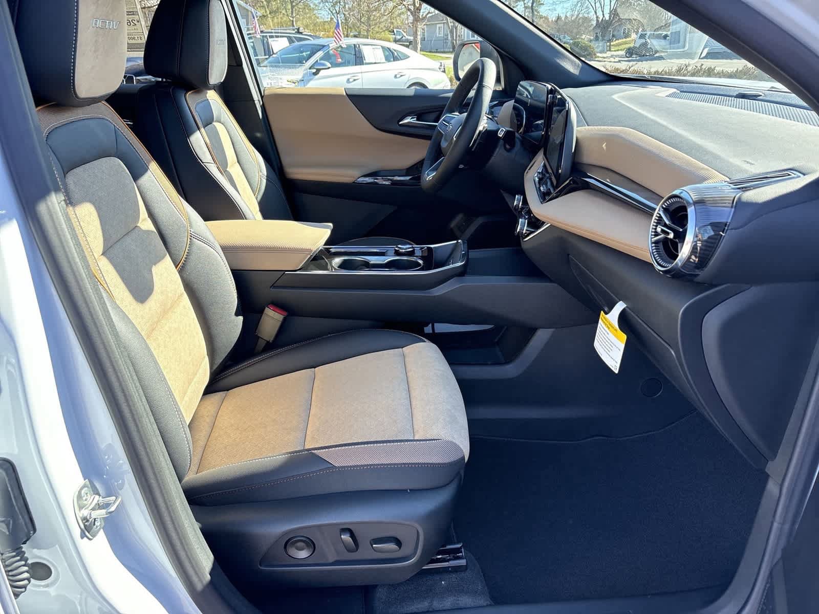 New 2026 Chevrolet Equinox ACTIV w/ Convenience Package III AWD/4WD image 27