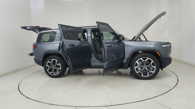 Used 2025 Rivian R1S Adventure image 73