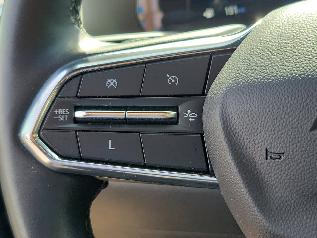 Used 2025 Chevrolet Equinox LT w/ Convenience Package II FWD image 26