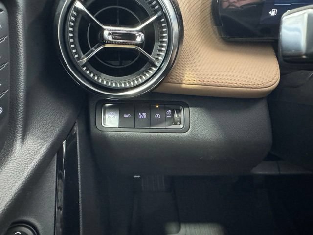 New 2026 Chevrolet Equinox ACTIV w/ Convenience Package III AWD/4WD image 19