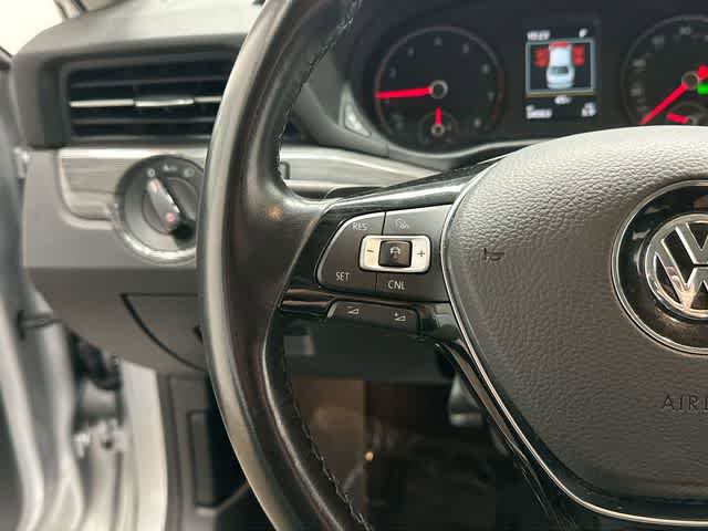 Certified 2020 Volkswagen Passat 2.0T R-Line FWD image 9