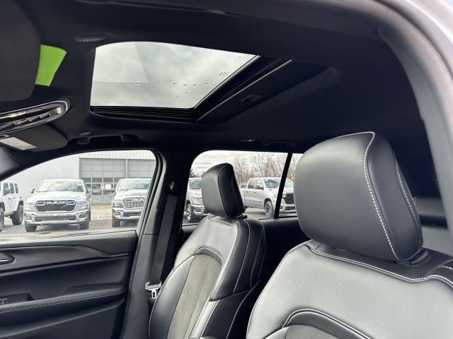 Certified 2023 Jeep Grand Cherokee Altitude image 21