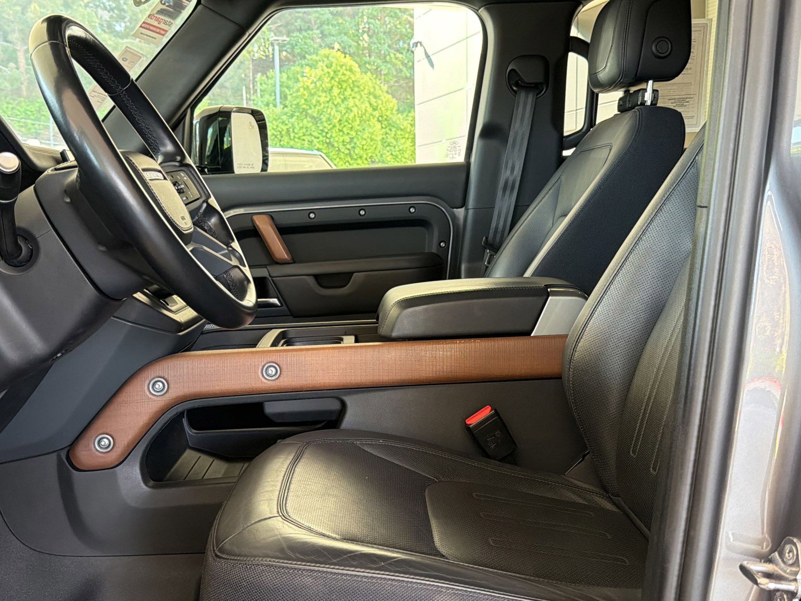 Certified 2023 Land Rover Defender 130 X image 5