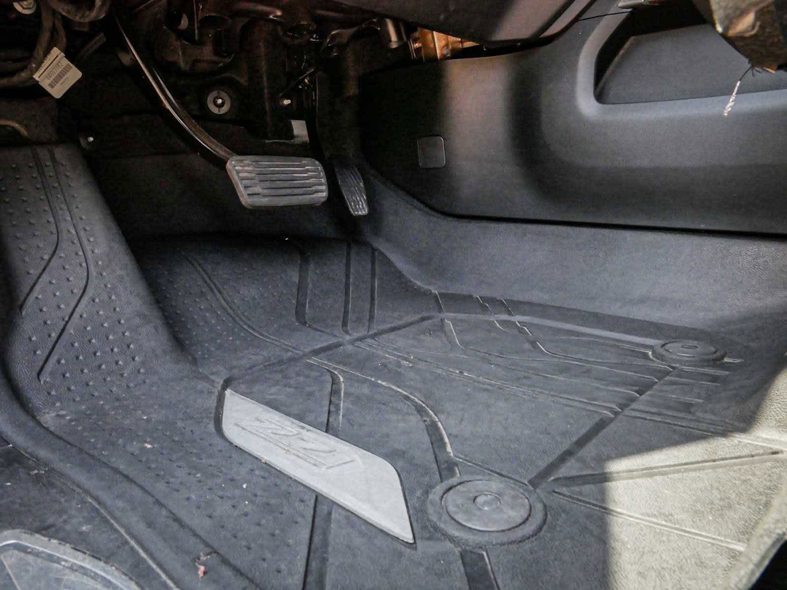 Used 2020 Chevrolet Silverado 1500 LT Trail Boss image 18