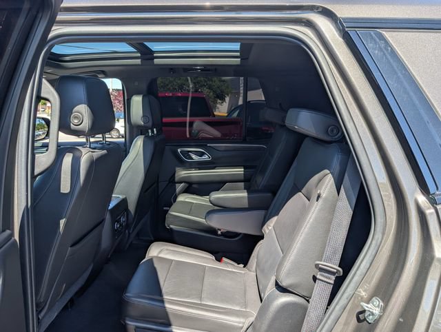 Used 2021 Chevrolet Tahoe Z71 w/ Z71 Signature Package AWD/4WD image 16