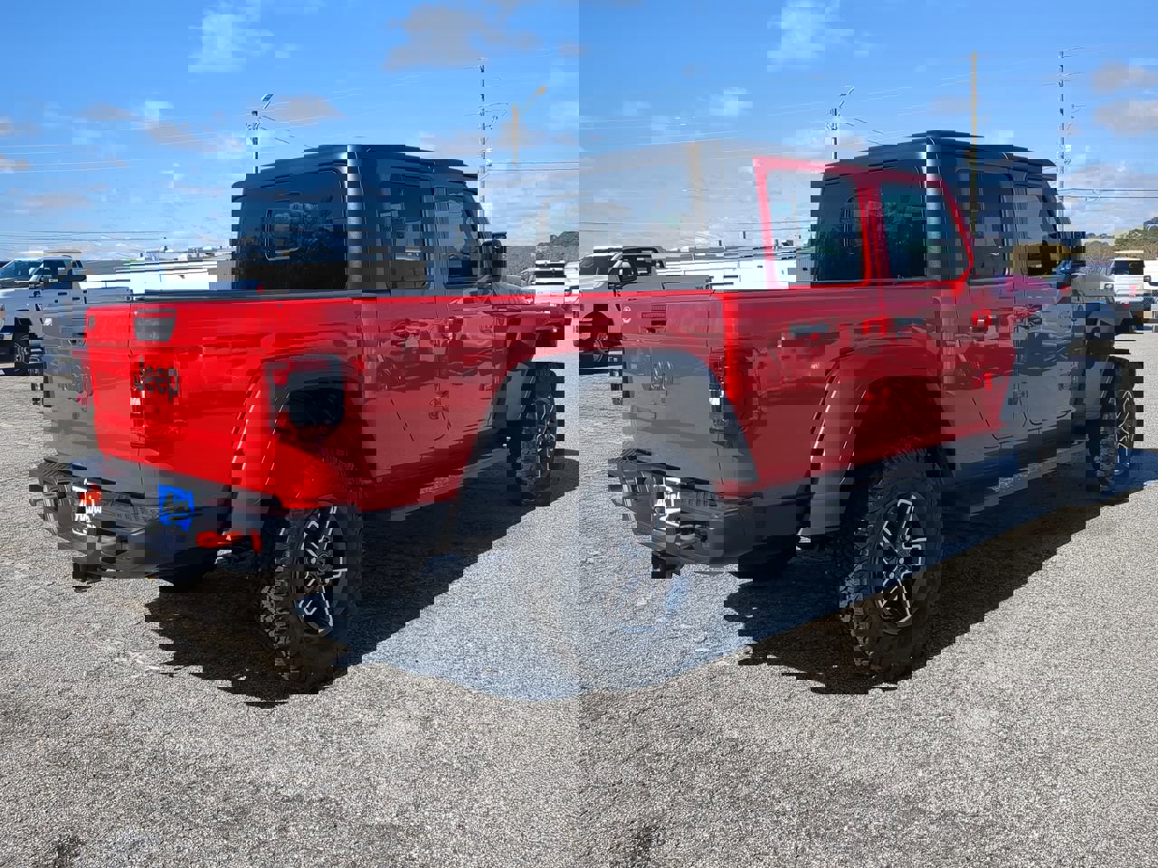 Used 2024 Jeep Gladiator Mojave w/ Technology Group image 3