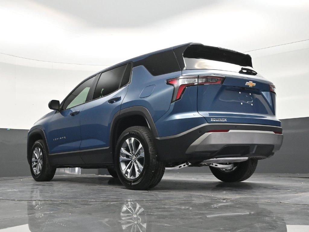Used 2026 Chevrolet Equinox LT w/ Safety and Technology Package FWD image 21