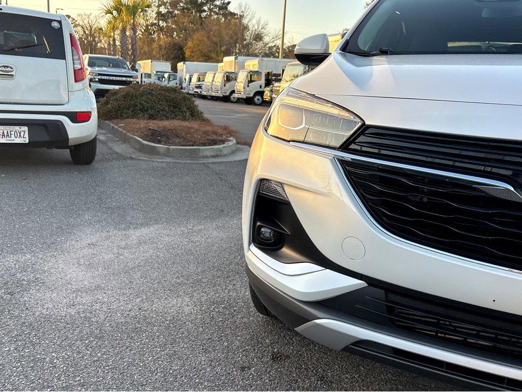 Used 2023 Buick Encore GX Essence w/ Experience Buick Package image 28