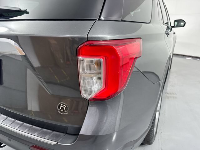 Used 2020 Ford Explorer Platinum w/ Premium Technology Package AWD/4WD image 32