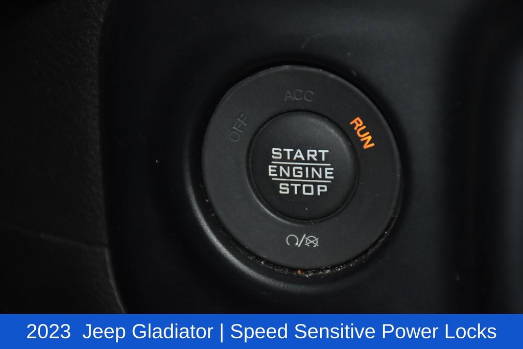 Used 2023 Jeep Gladiator Sport AWD/4WD image 13