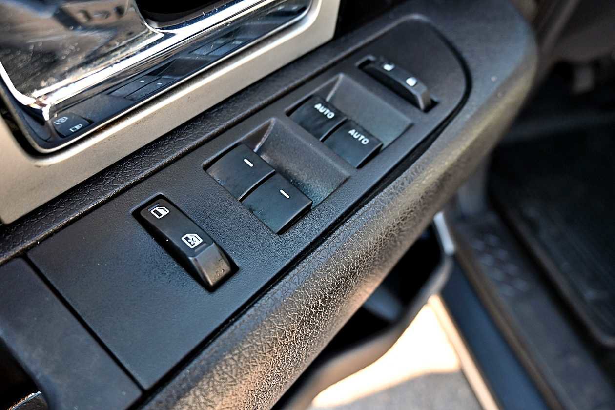 Used 2011 Ford F150 FX4 AWD/4WD image 18