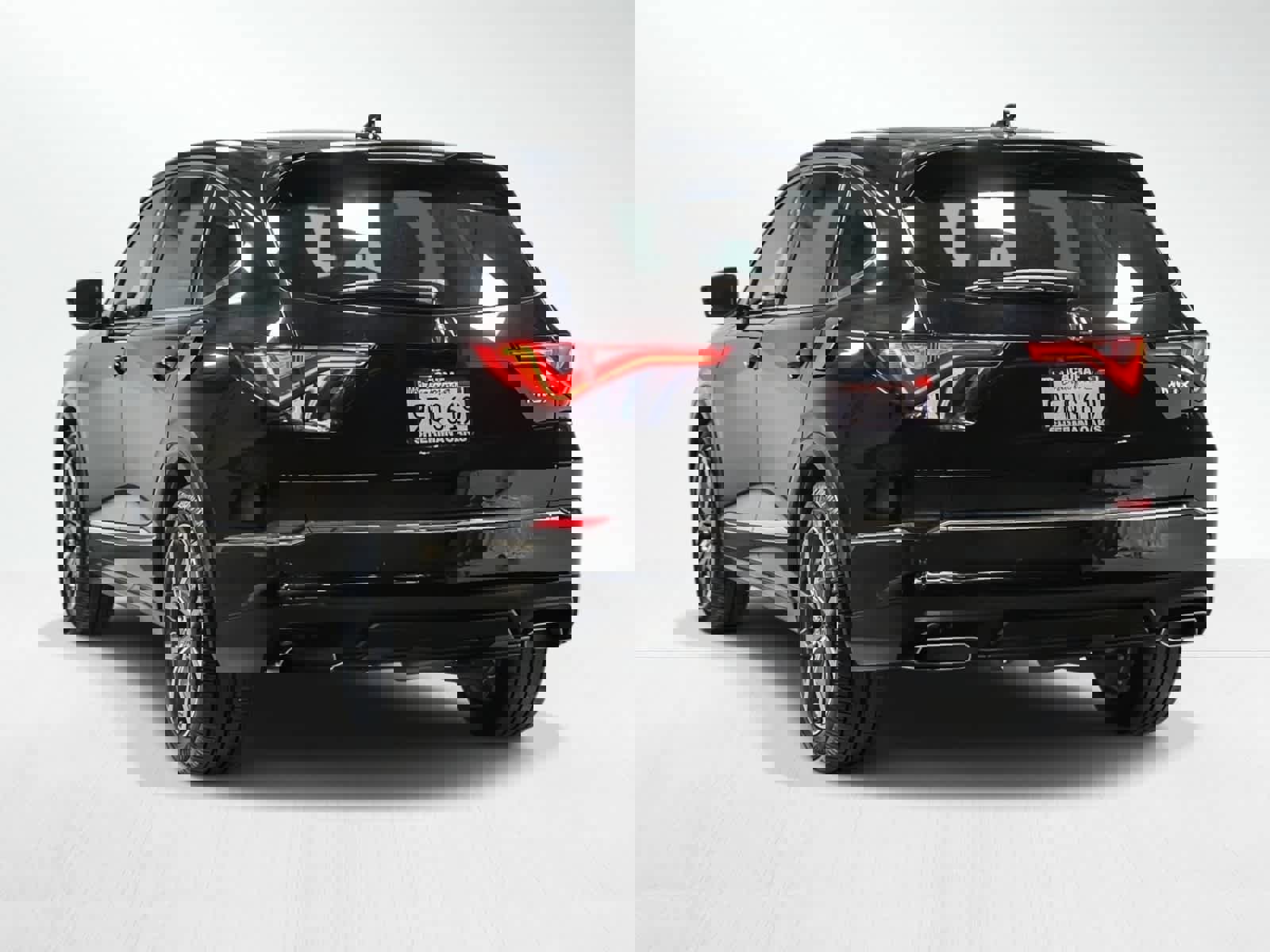 Used 2023 Acura MDX FWD w/ Technology Package image 2