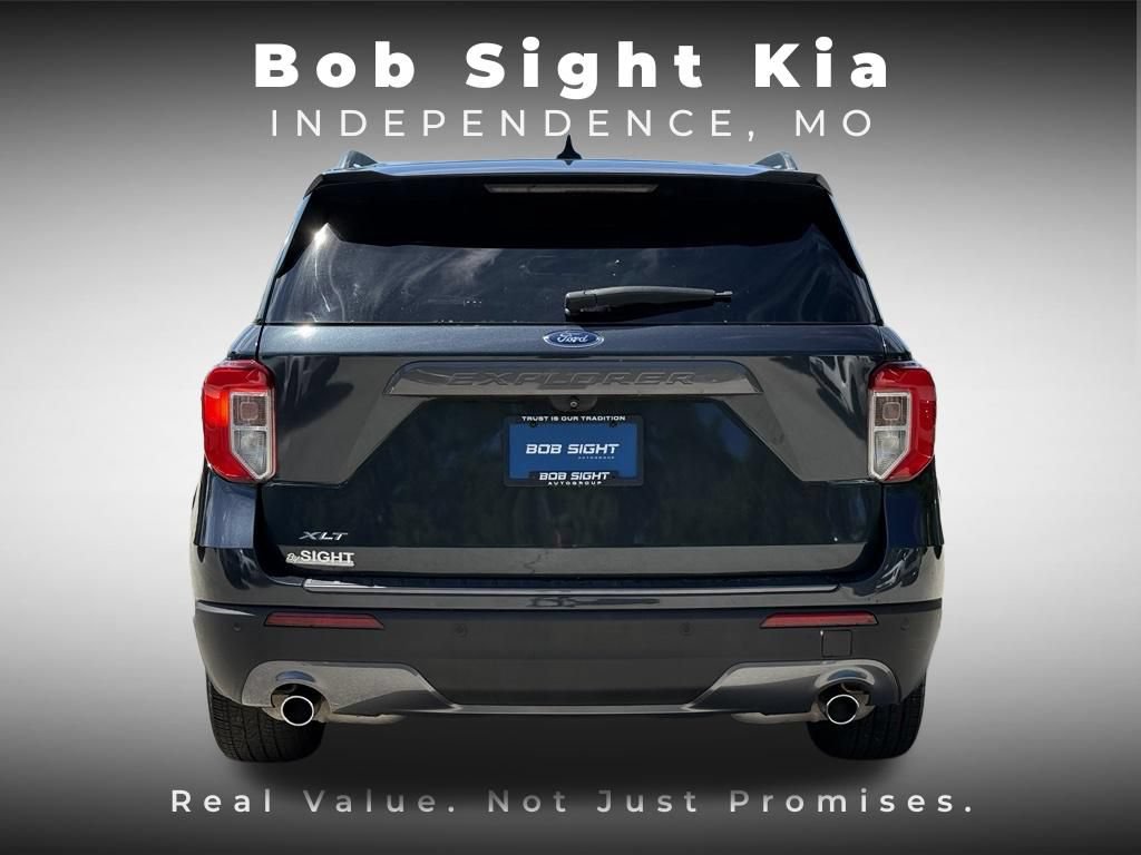 Used 2022 Ford Explorer XLT w/ Equipment Group 202A RWD image 15