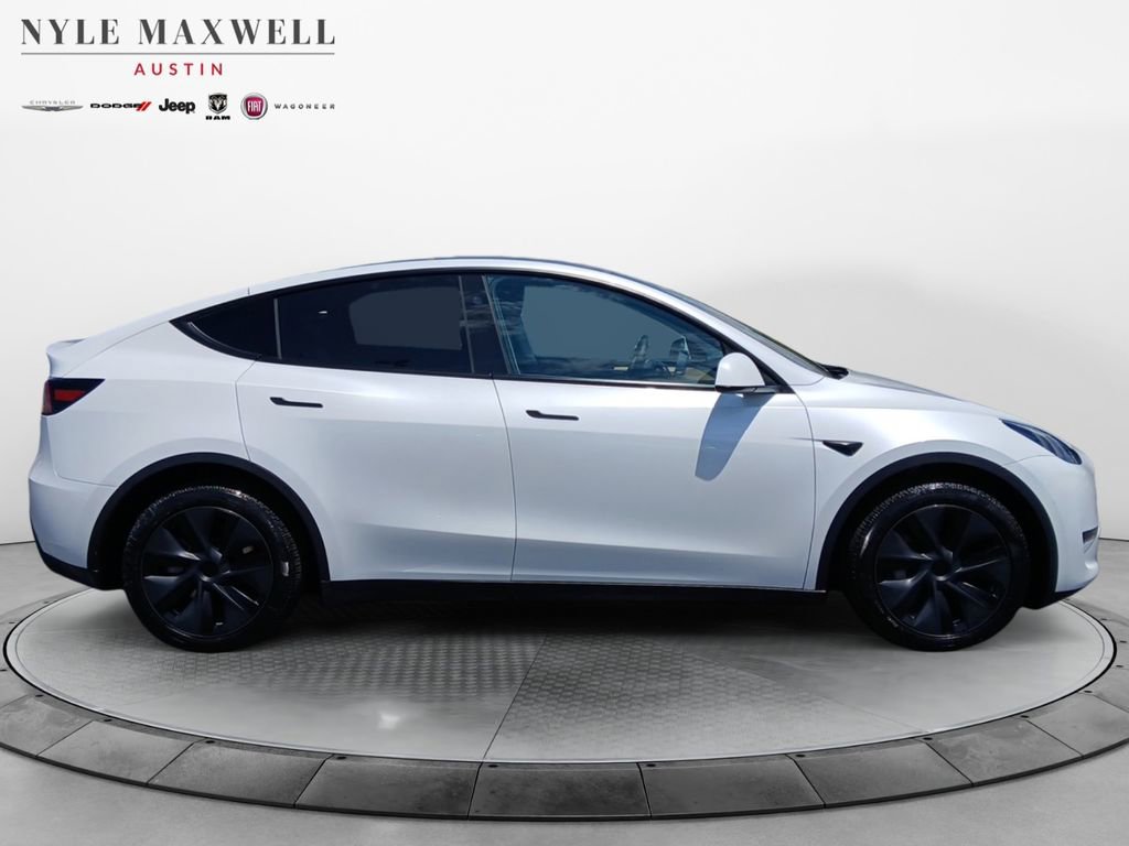 Used 2025 Tesla Model Y Long Range AWD/4WD image 17