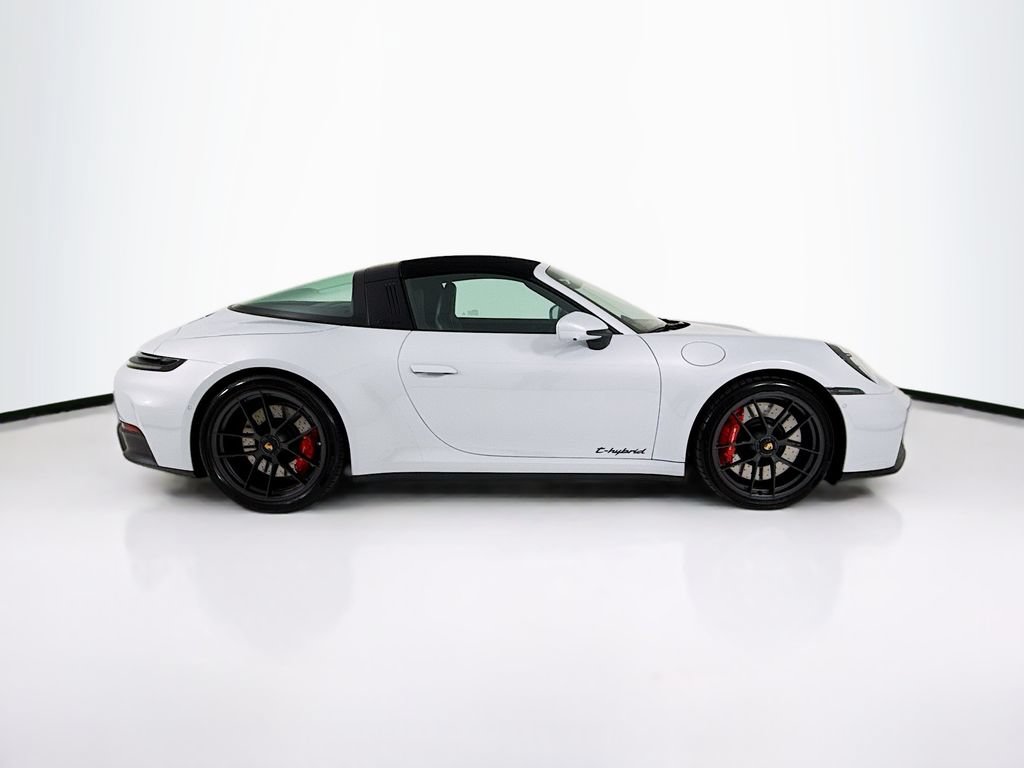 Certified 2025 Porsche 911 Targa 4 GTS AWD/4WD image 8