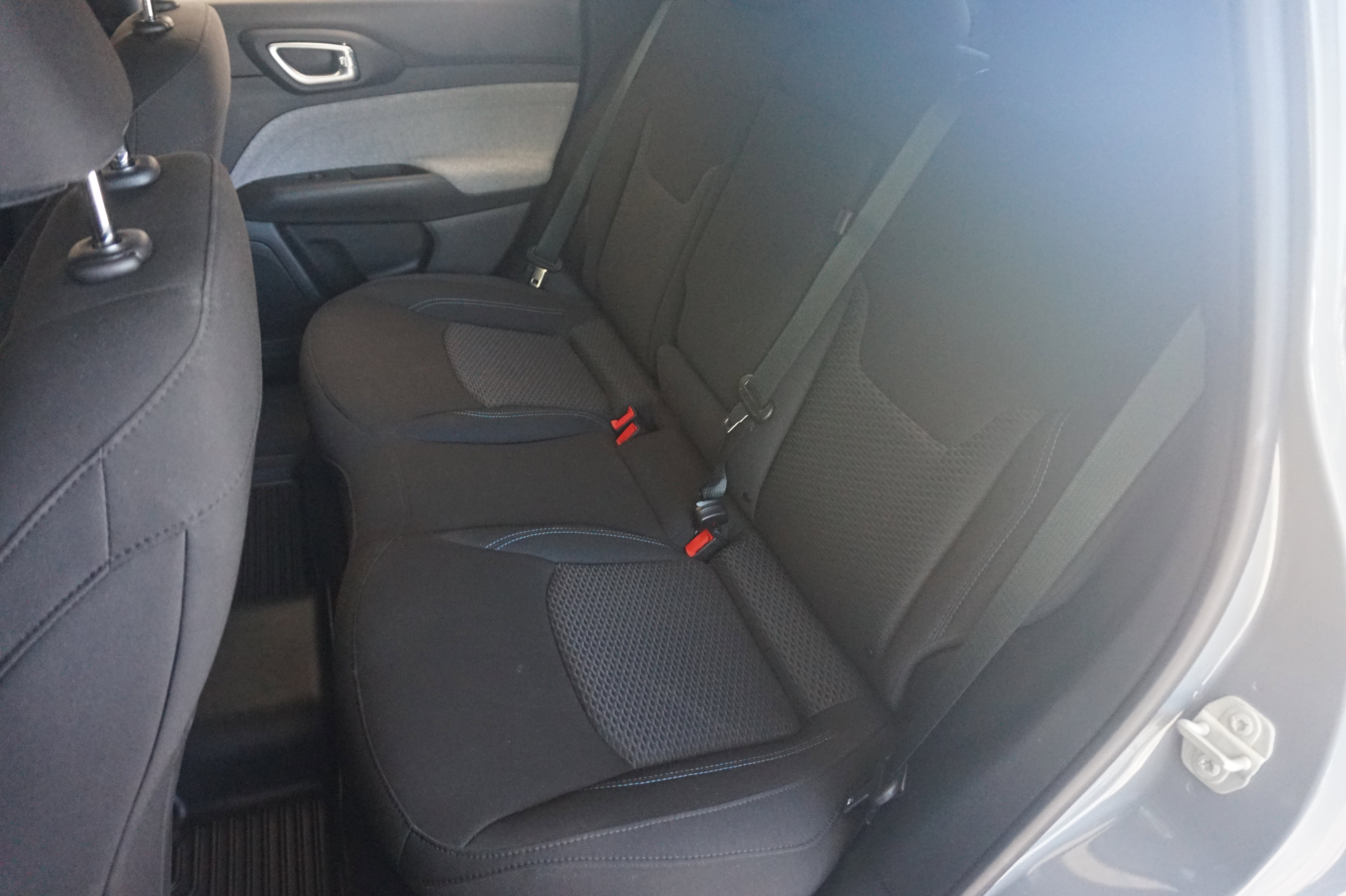 Used 2023 Jeep Compass Sport image 18