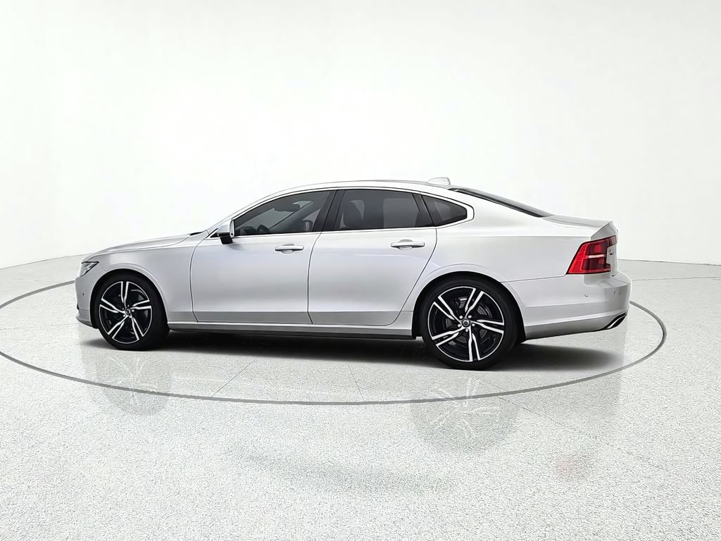 Used 2017 Volvo S90 T6 Momentum w/ Vision Package AWD/4WD image 4