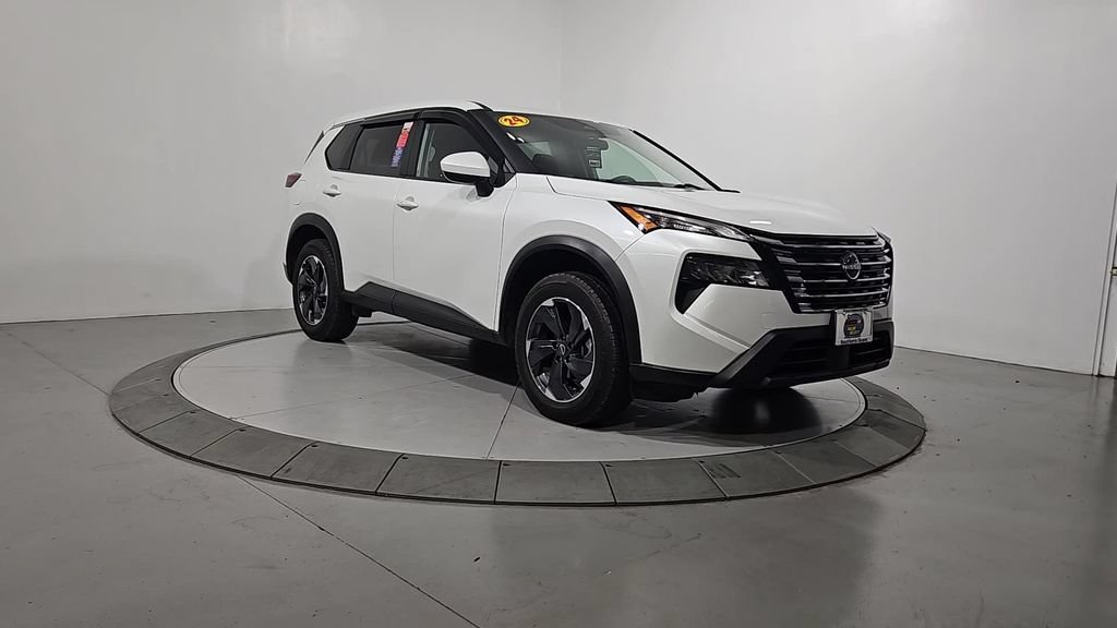 Used 2024 Nissan Rogue SV FWD image 8
