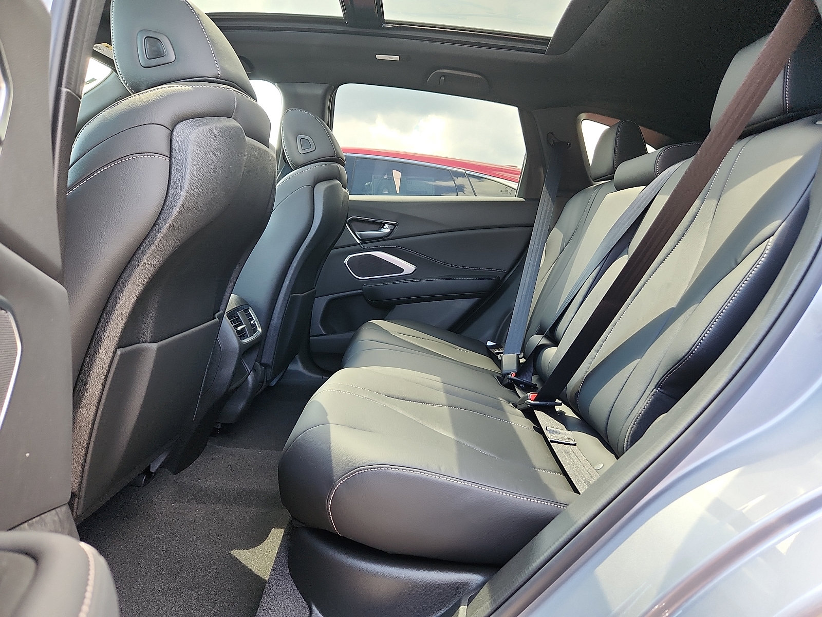 New 2026 Acura RDX SH-AWD image 6