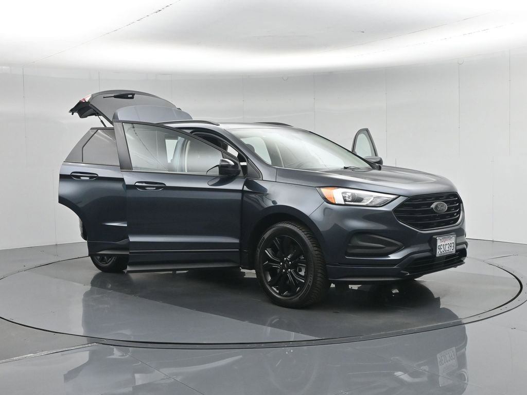 Certified 2022 Ford Edge SE w/ Black Appearance Package image 36