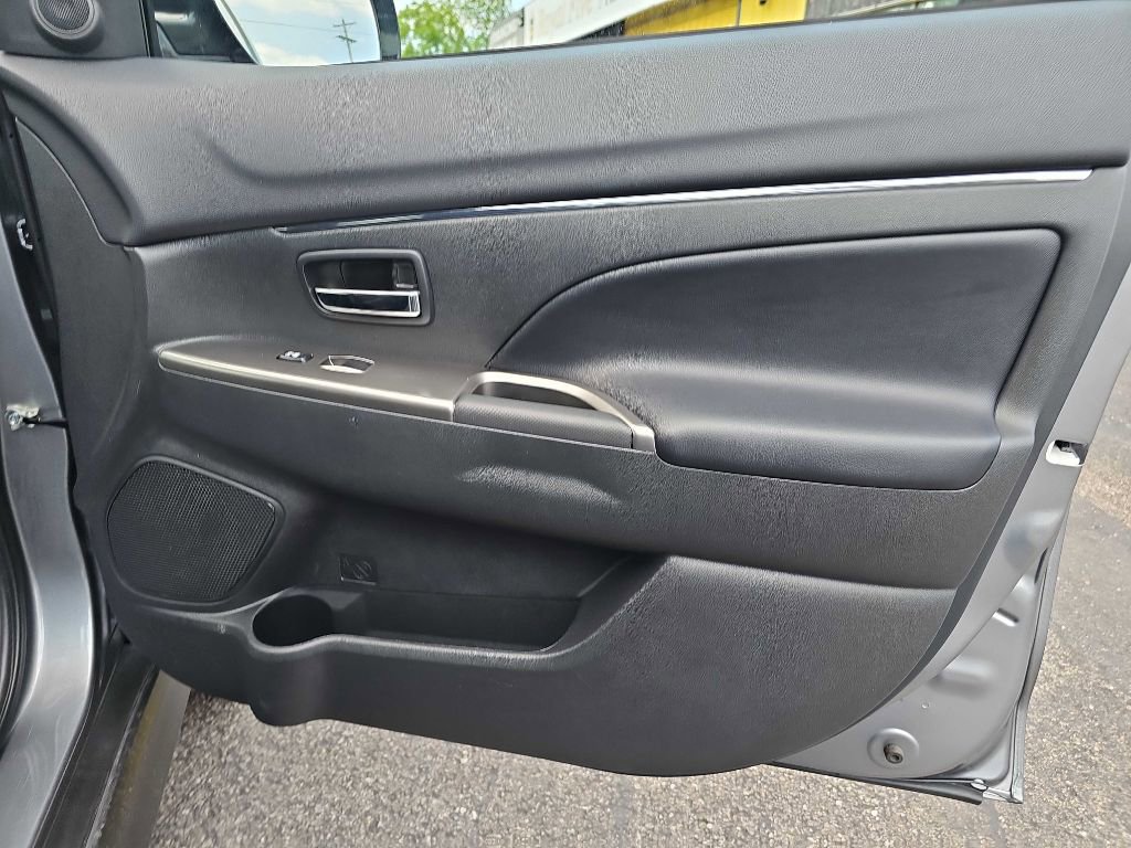 Used 2023 Mitsubishi Outlander Sport SE image 52