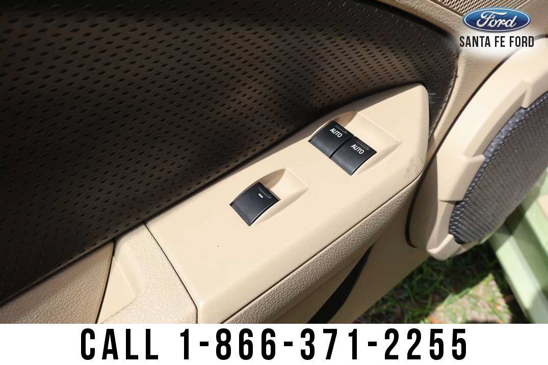 Used 2006 Ford Mustang GT RWD image 9