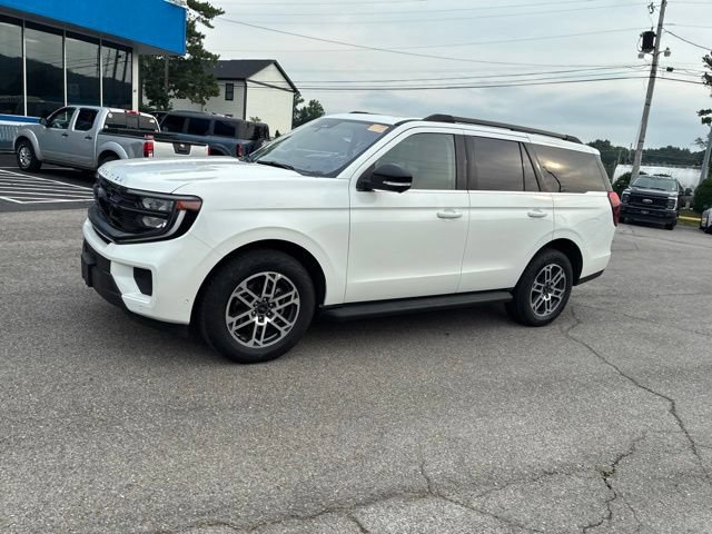 Used 2025 Ford Expedition Active AWD/4WD image 12