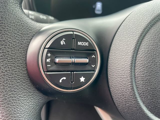 Used 2023 Kia Soul LX w/ LX Technology Package image 17