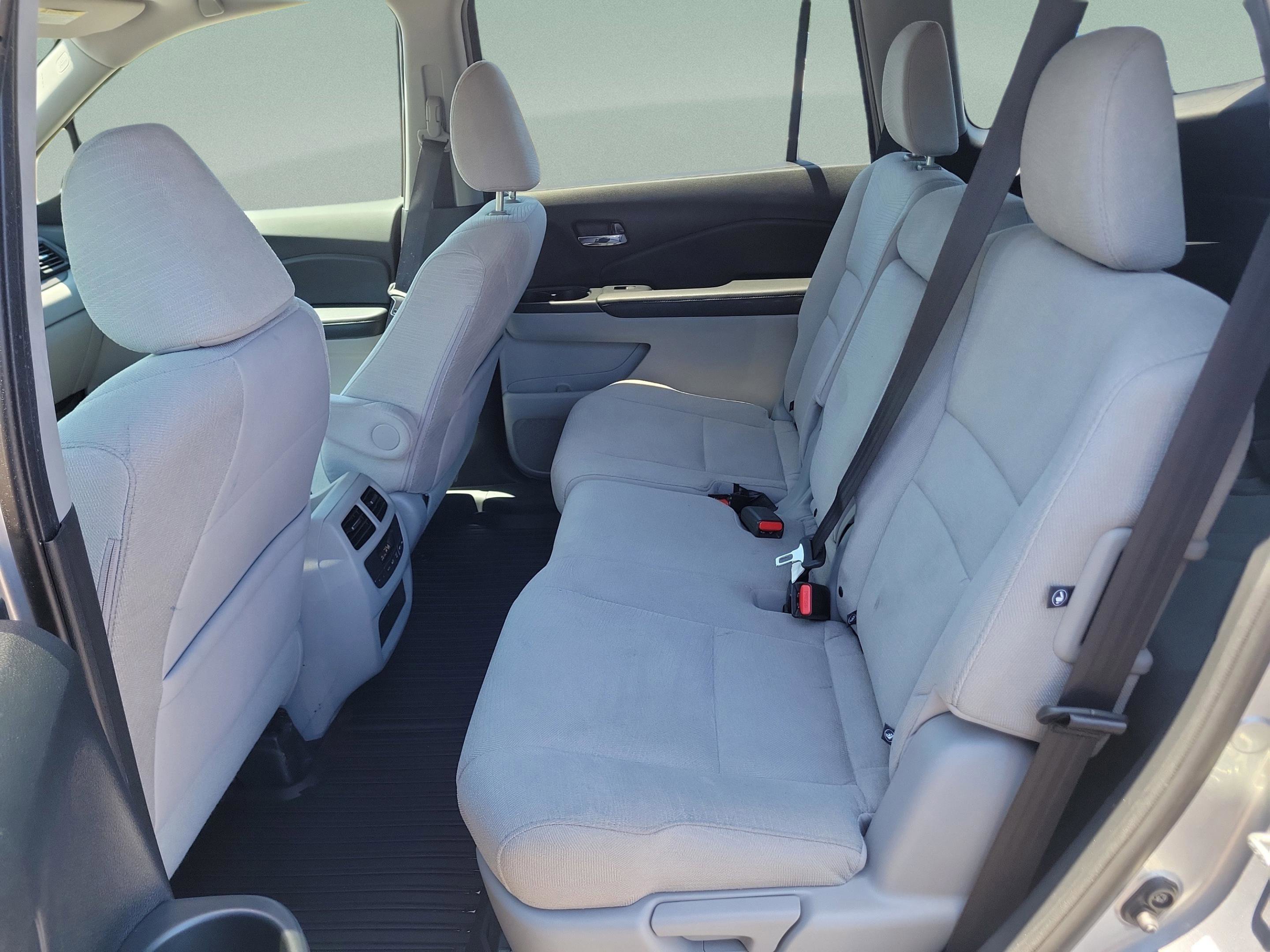Used 2016 Honda Pilot EX image 9
