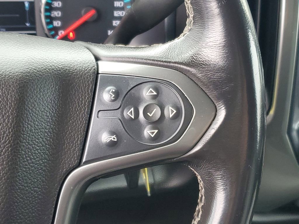 Used 2018 Chevrolet Silverado 1500 LT w/ LT Convenience Package AWD/4WD image 17