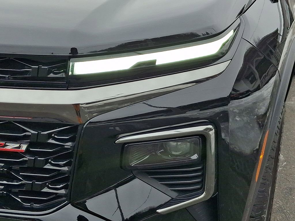 Used 2024 Chevrolet Traverse Z71 w/ Enhanced Driving Package image 9