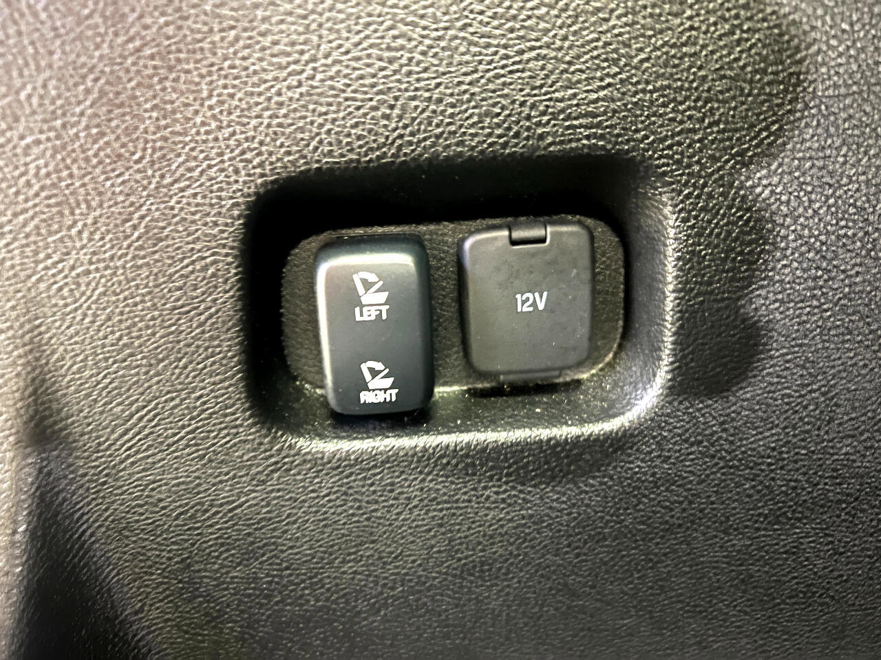 Used 2024 Ford Edge SEL image 53