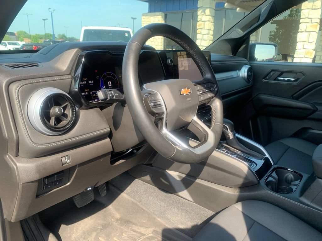 Used 2024 Chevrolet Colorado LT w/ LT Convenience Package III AWD/4WD image 25