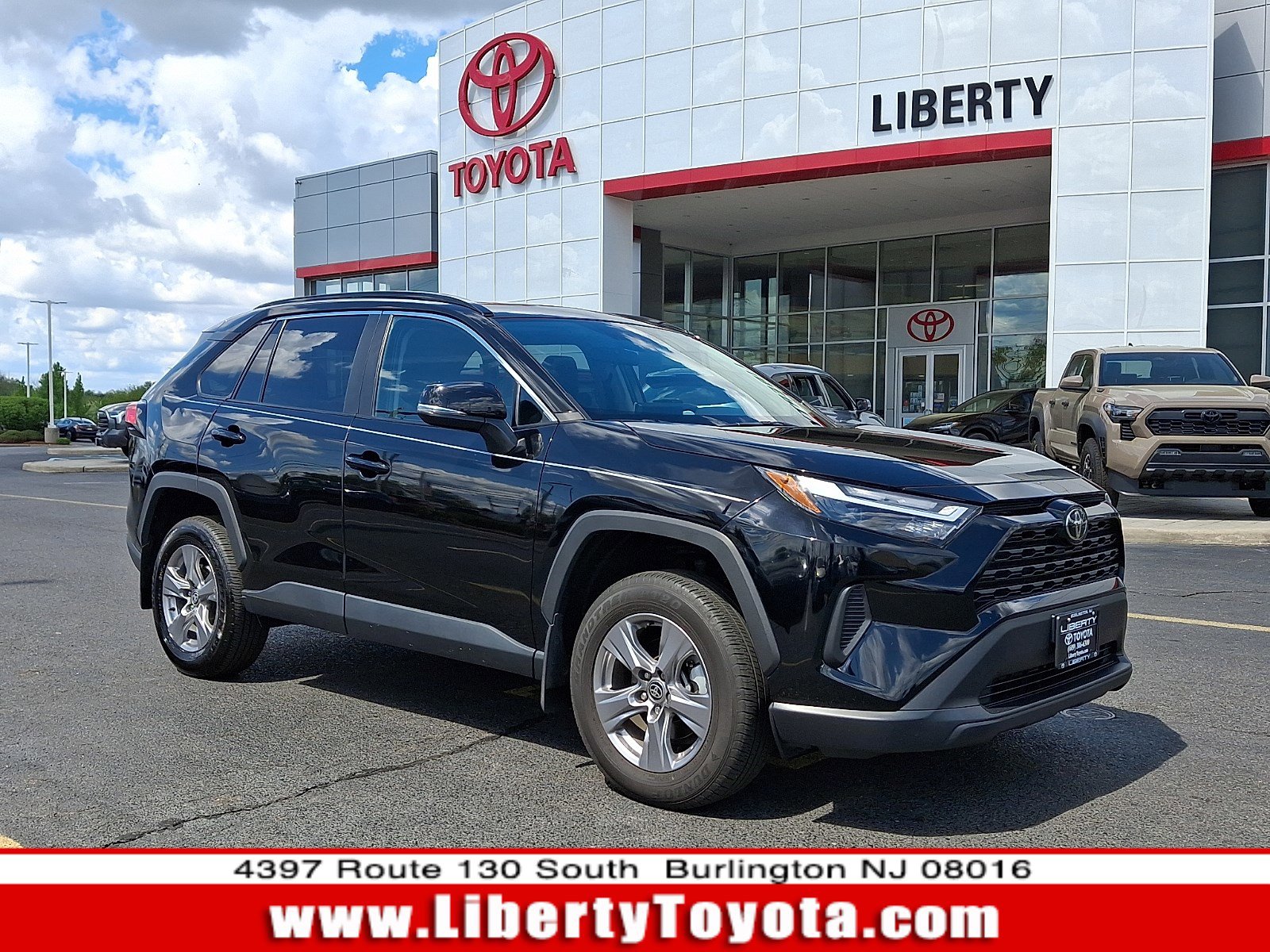 Used 2024 Toyota RAV4 XLE w/ Convenience Package image 1