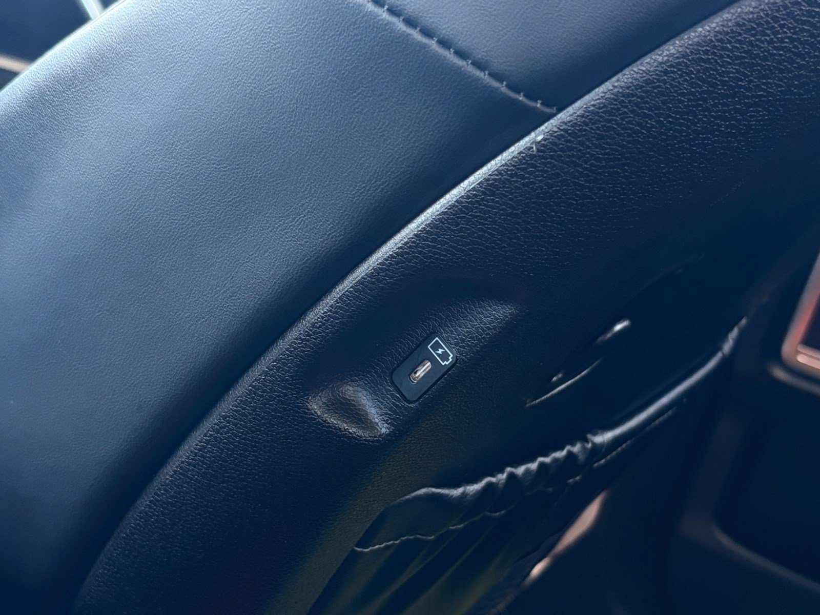 Used 2025 Kia Telluride S FWD image 26