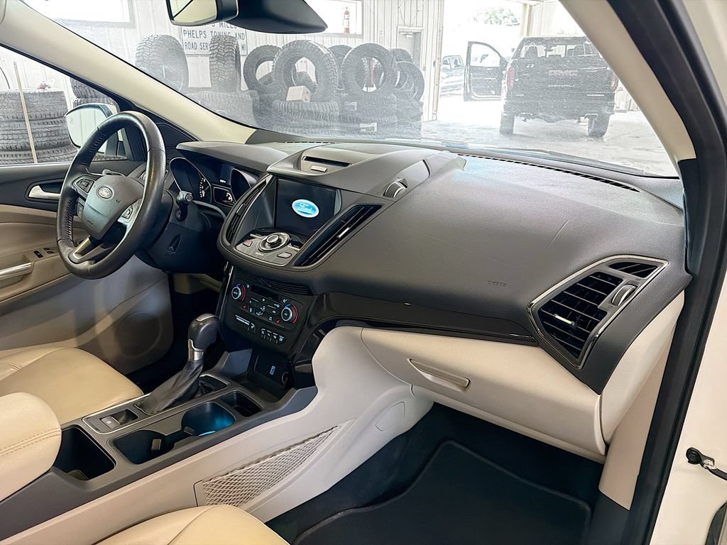 Used 2017 Ford Escape Titanium w/ Canadian Touring Package AWD/4WD image 12