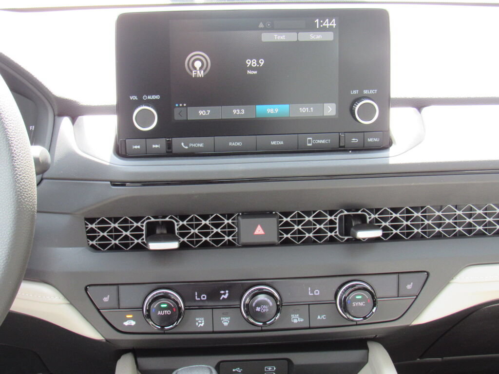 Used 2024 Honda Accord EX image 9