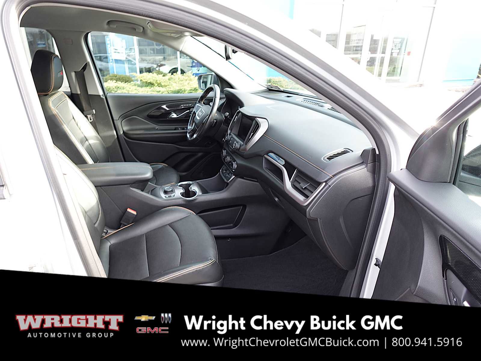 Used 2022 GMC Terrain AT4 image 29