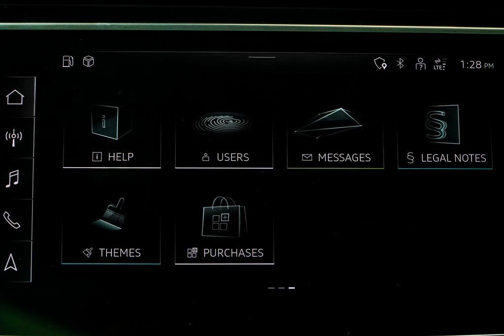 Used 2023 Audi Q8 Prestige image 28