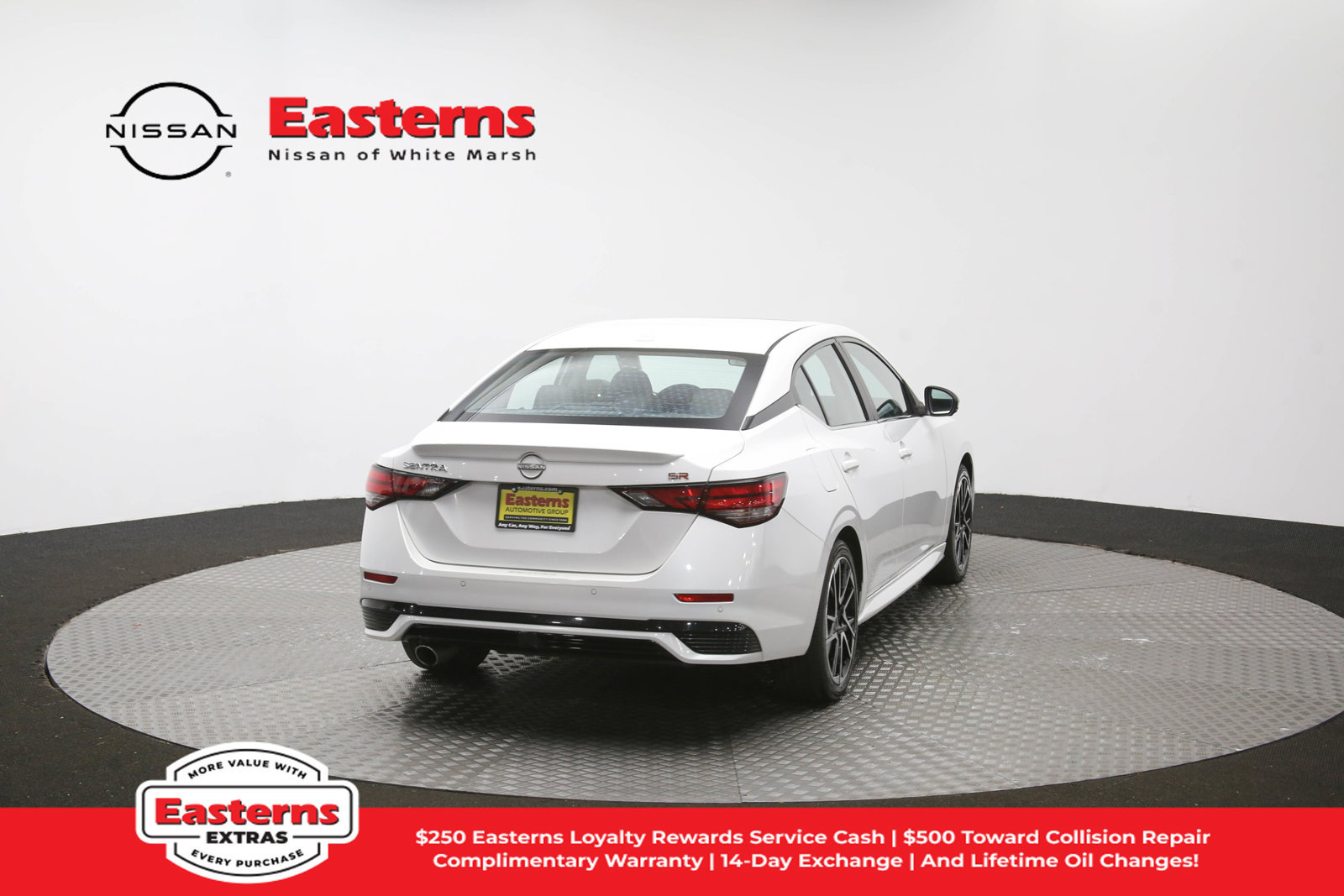 Used 2024 Nissan Sentra SR w/ SR Premium Package FWD image 39