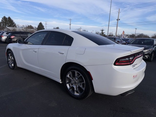 Used 2017 Dodge Charger SXT image 5